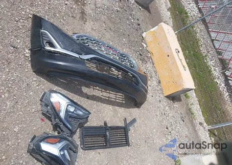 2018 GMC Terrain Denali z USA, uszkodzony, nr VIN 3GKALSEXXJL292391